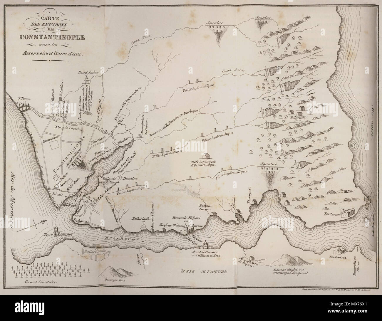 . Inglese: Illustrazione da Voyage en Turquie et à Costantinopoli, par R. Walsh attaché à l'Ambassade de Signore Strangford ; traduit de l'anglais par H. Vilmain et E. Rives, …, Parigi, Moutardier 1828, da Robert Walsh . 1828. Robert Walsh (1772-1852) nomi alternativi descrizione Walsh autore e storico botanico, Data di nascita e morte 1772 30 giugno 1852 competente controllo : Q7350836 VIAF: 100263113 ISNI: 0000 0000 8403 4427 LCCN: N86133133 NLA: 35649604 Botanico: WorldCat Walsh 116 Carte des dintorni de Costantinopoli avec les serbatoi et cours d'eau - Robert Walsh - 1828 Foto Stock