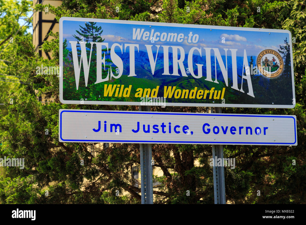 Shepherdstown, WV, Stati Uniti d'America - 24 Maggio 2018: il benvenuto a West Virginia firmare al confine del Maryland e Virginia Occidentale in Shepherdstown. Foto Stock