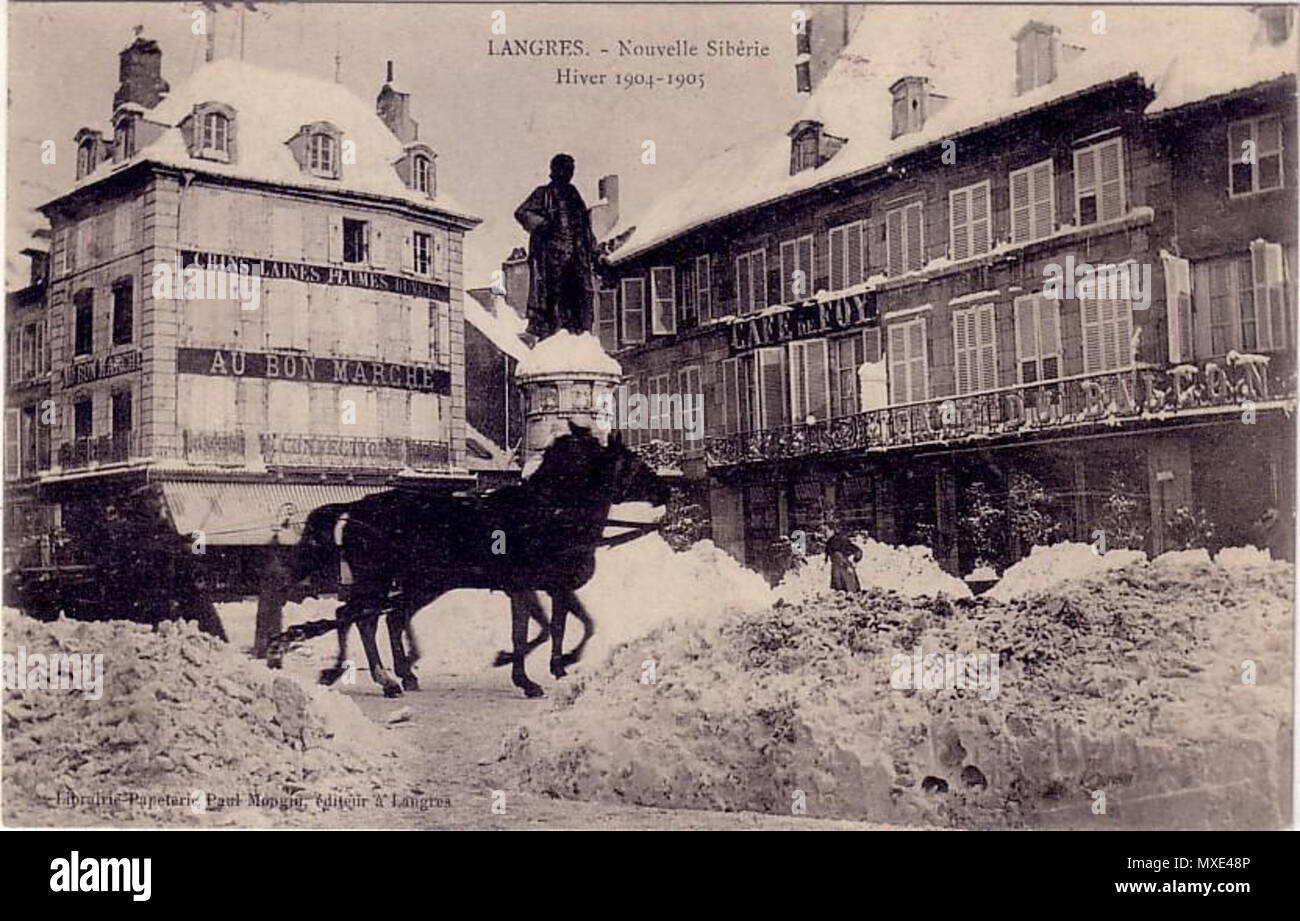 451 N° 9 de la place dans le centre ville de Langres Foto Stock