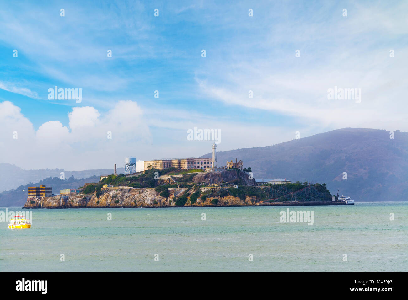 Nuvole sulla isola di Alcatraz Foto Stock