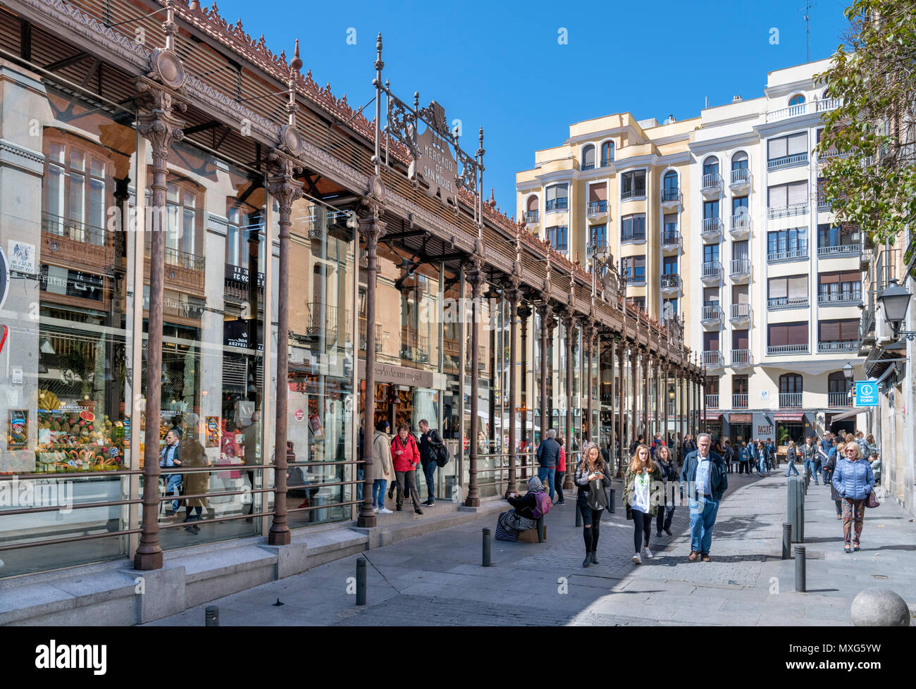 Il Mercado de San Miguel (San Miguel mercato), Madrid, Spagna Foto Stock