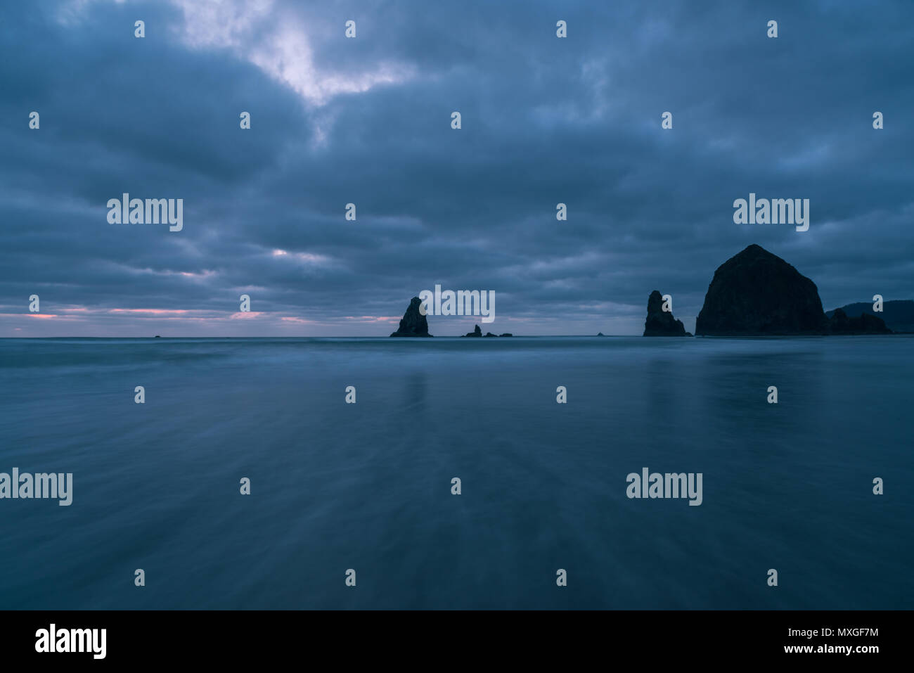 Moody Blue ora su Oregon Coast Foto Stock