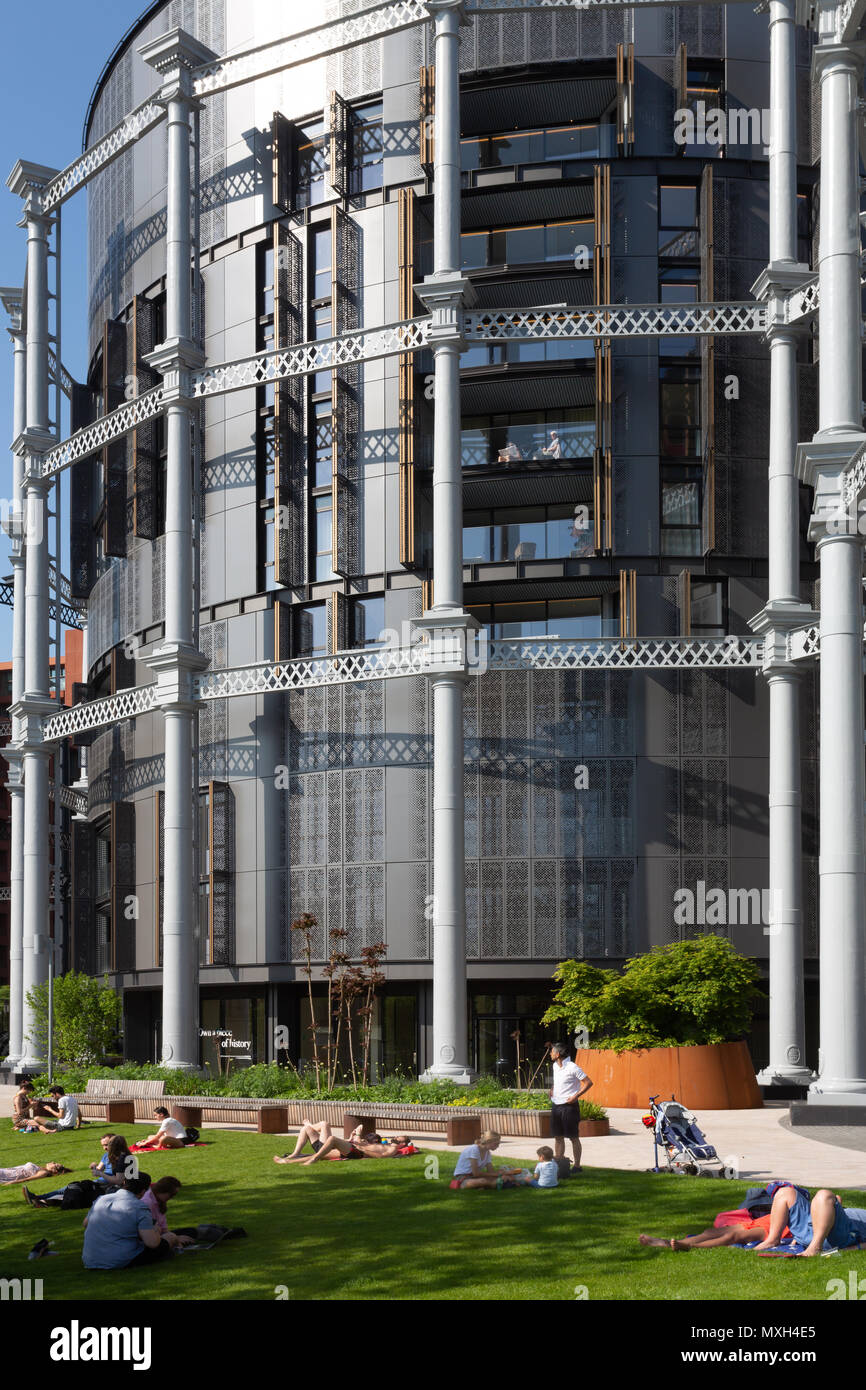 Gasometro triplette, Kings Cross, London, Regno Unito Foto Stock