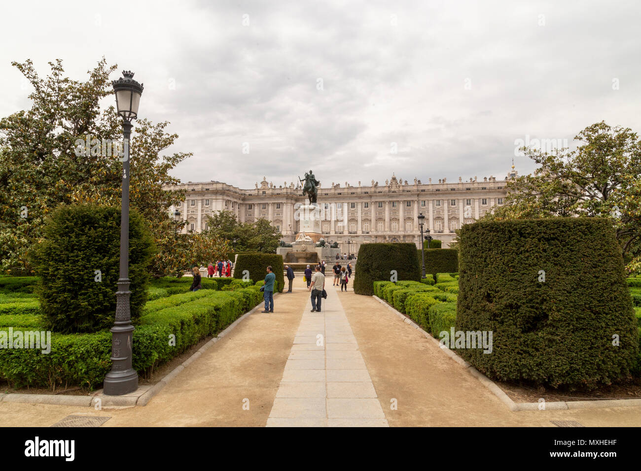 Monumento a Felipe IV presso il Royal Palace, Madrid, Spagna Foto Stock