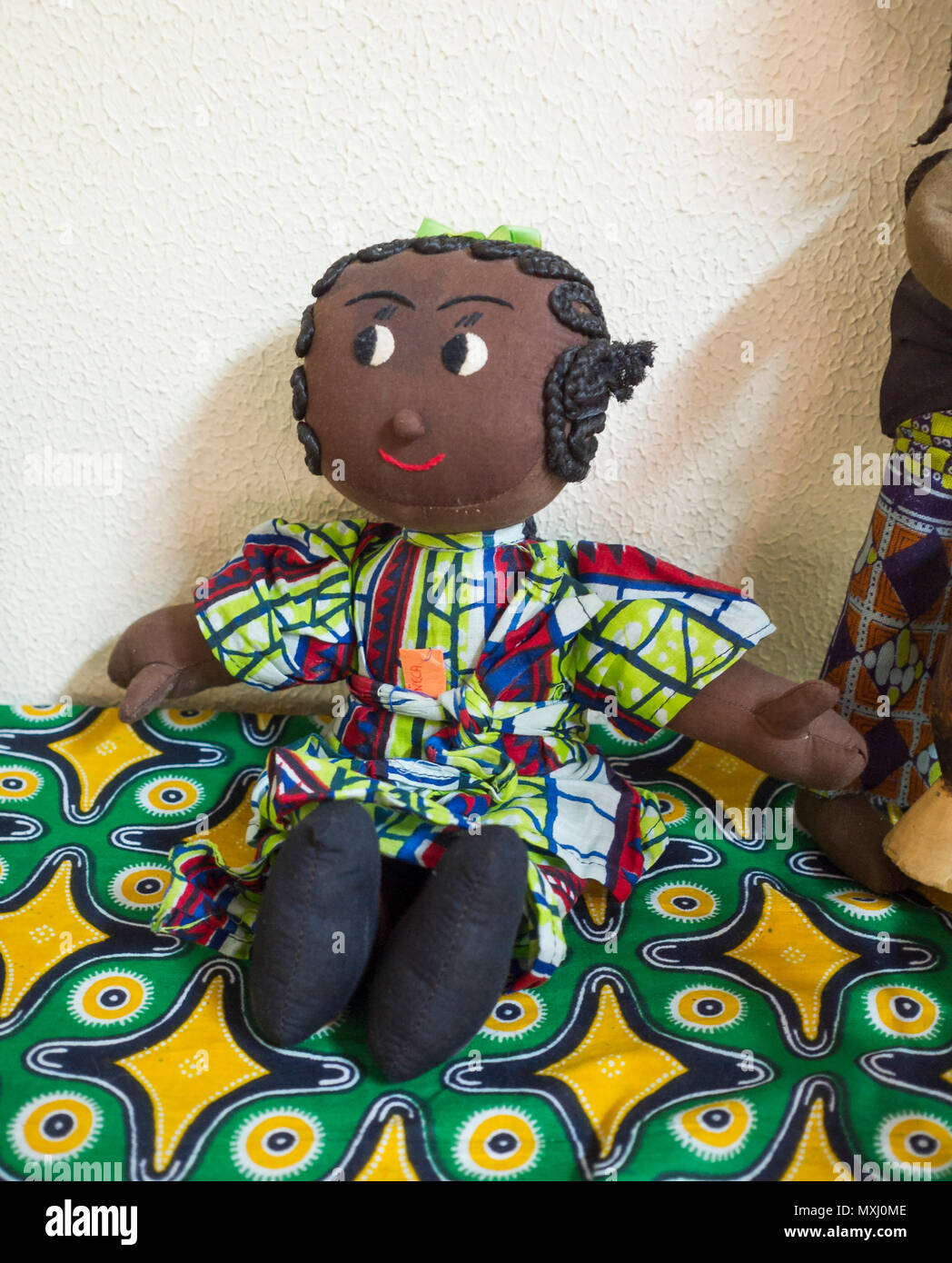 Muñeca negra africana. Museo africano en Madrid. Foto Stock