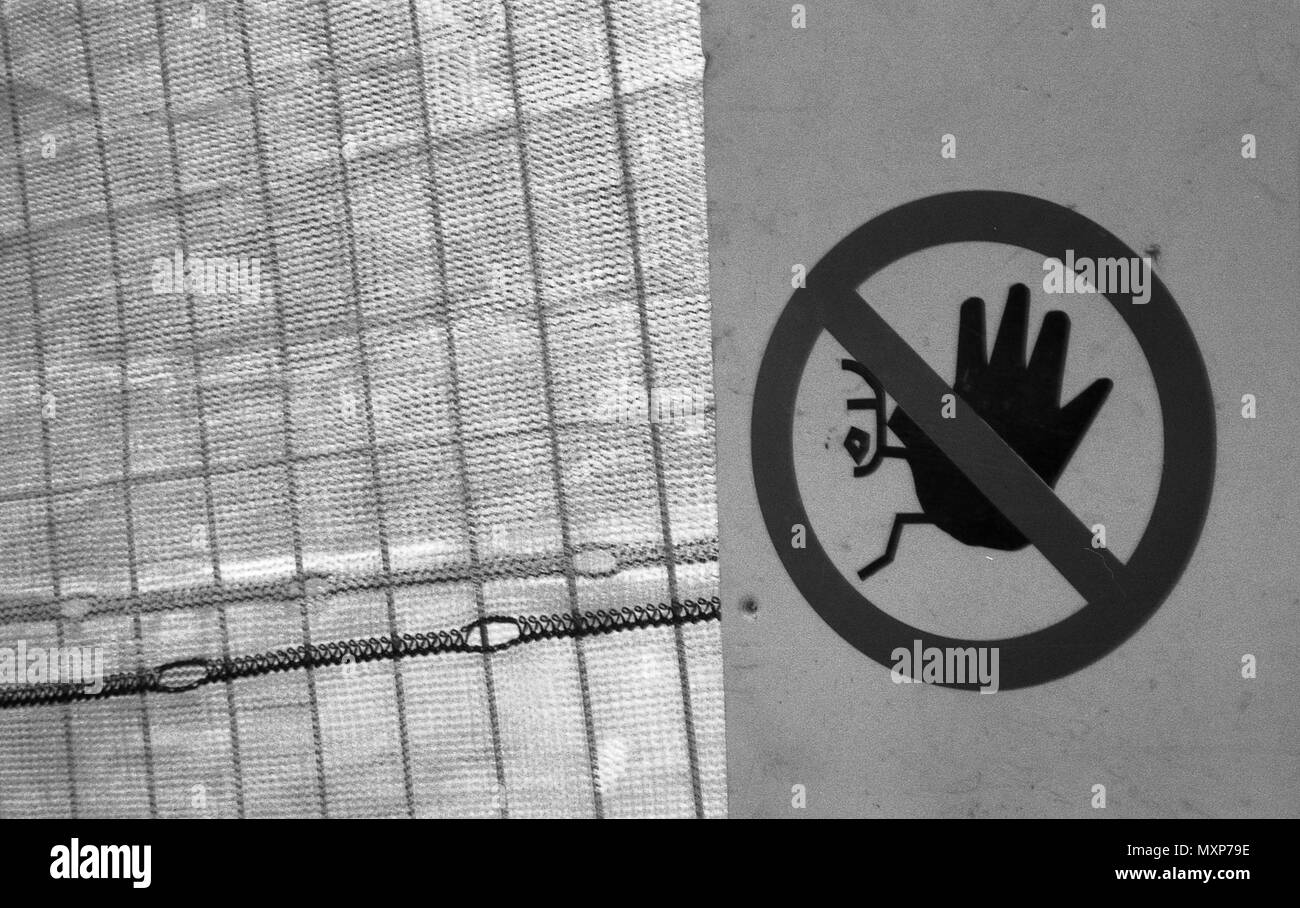 Pericolo Tenere fuori segno su un sito di costruzione in Hamstead Heath Foto Stock