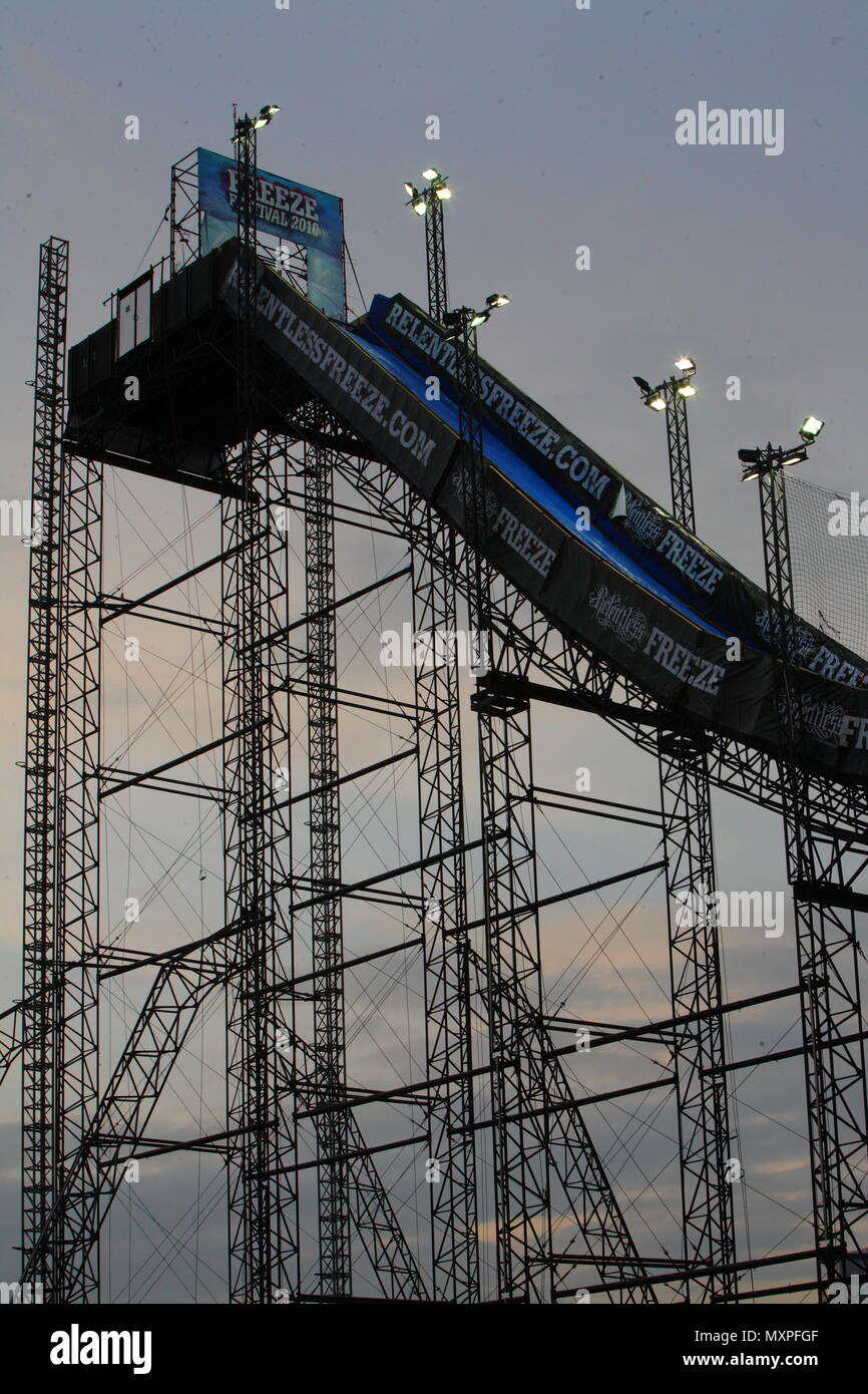 Relentless Freeze Festival 2010, Snowboard, Sci e musica a Battersea Power Station, 29 Ottobre 2010 Foto Stock