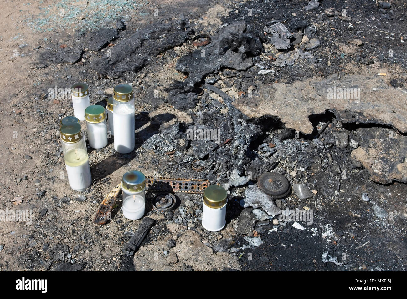 Candele per l' assassinio della scena del crimine, Finlandia Foto Stock