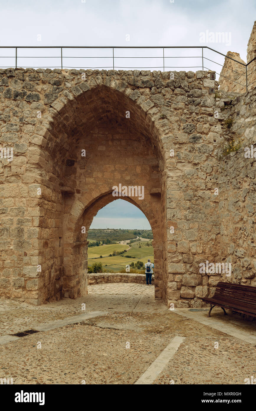 Porta di ingresso della parete alla città di Urueña, uno dei più bei villaggi in Spagna, Valladolid, Europa Foto Stock