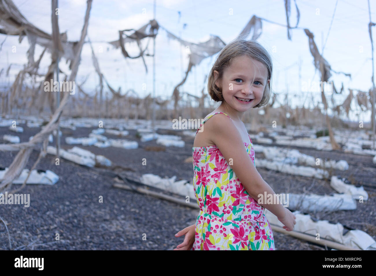 Ritratto di una donna bambino in una vecchia piantagione di banane Foto Stock