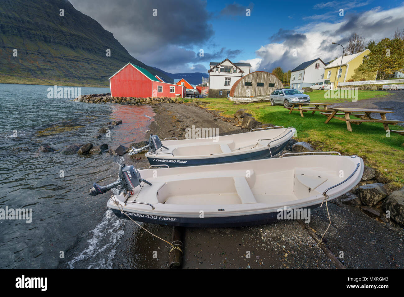 Piccole imbarcazioni, Eskifjordur, Islanda Foto Stock