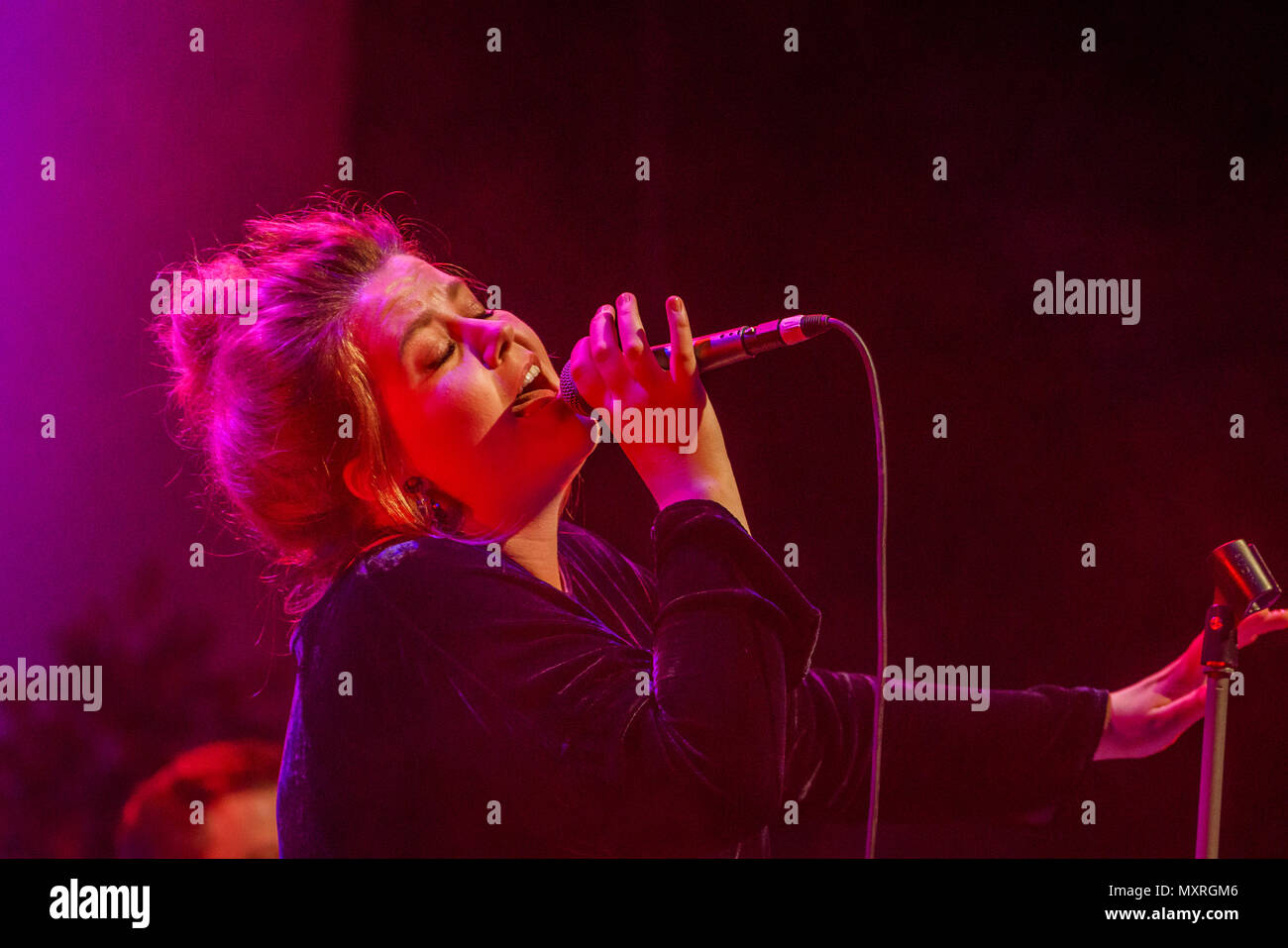 Donna cantare, Summer Festival, Reykjavik, Islanda Foto Stock