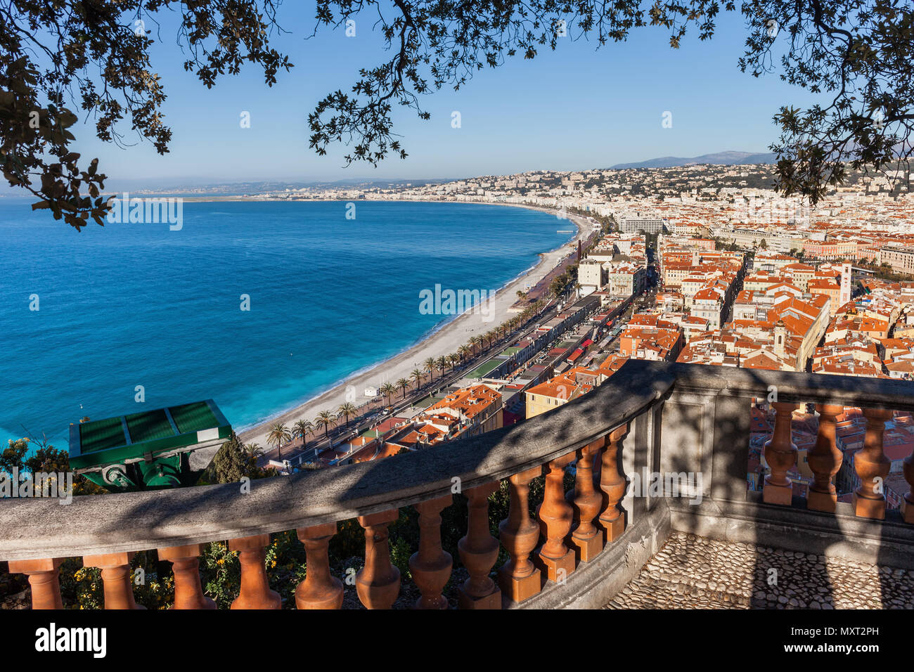 Città di Nizza dal di sopra in Francia al Mare Mediterraneo, provenza alpi marittime, Cote d Azur - Francese Rviera Foto Stock