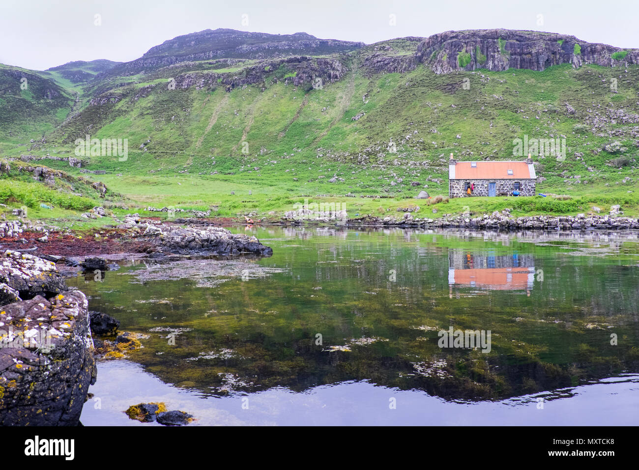 Cottage remoto / bothy sull isola di Ulva sulla costa ovest della Scozia Foto Stock
