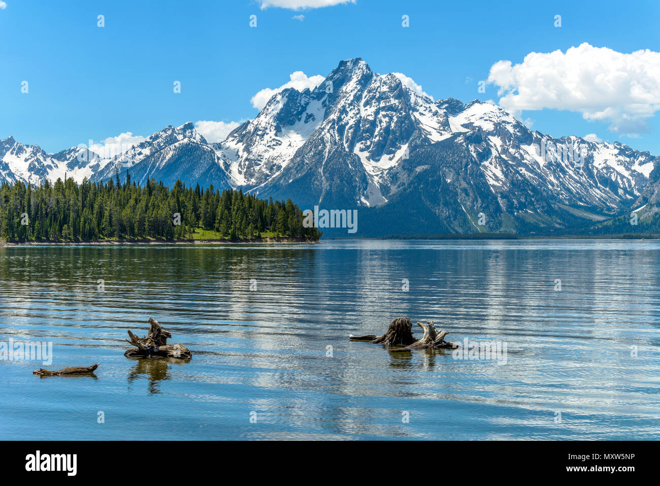 Mt. Moran - Molla vista della coperta di neve Mount Moran a Colter Bay del lago Jackson nel Parco Nazionale di Grand Teton, Wyoming negli Stati Uniti. Foto Stock