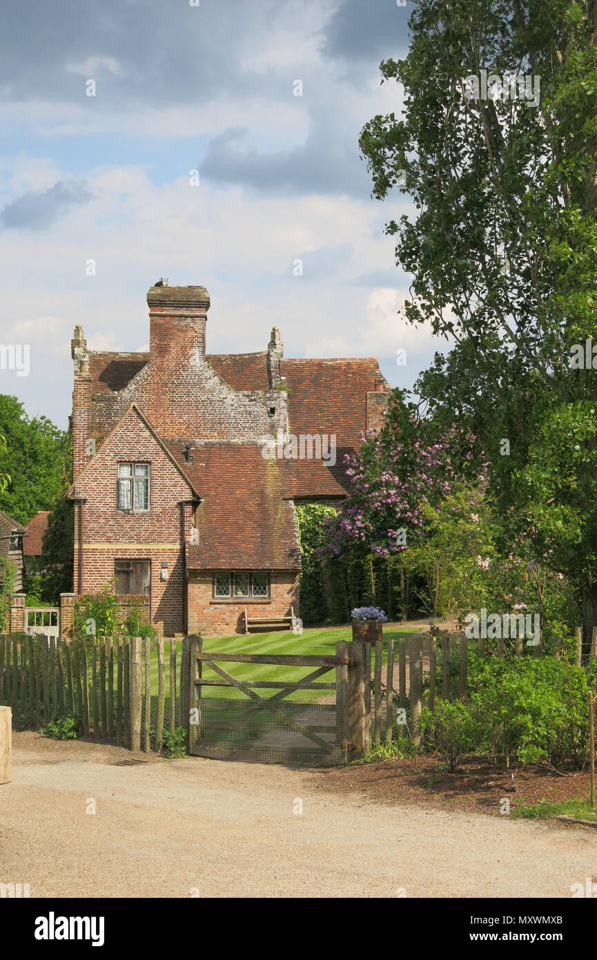 Foto degli edifici presso il castello di Sissinghurst, la casa di Vita Sackville-West, ora azionati dalla National Trust nel Kent Foto Stock