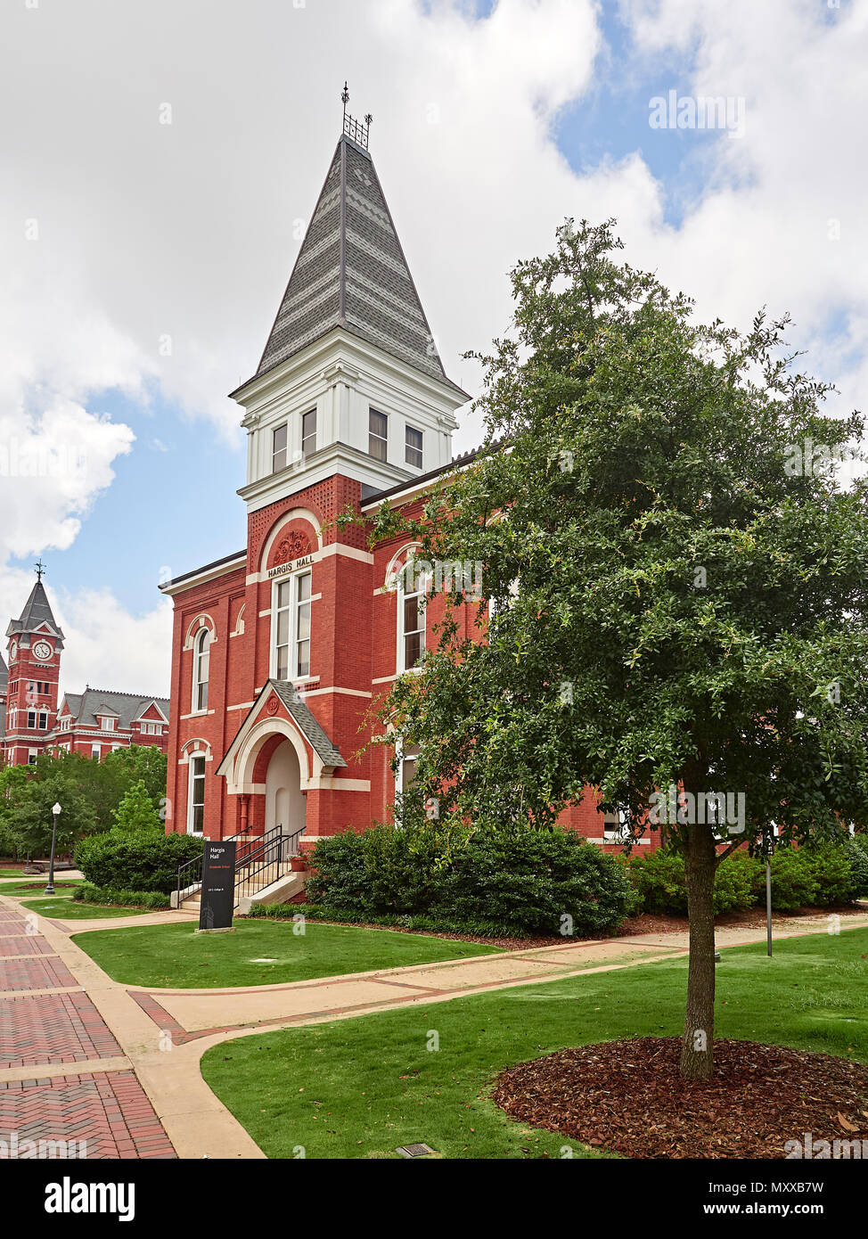 Hargis storico Hall, costruito nel 1887 su La Auburn University college campus in Auburn Alabama, Stati Uniti d'America. Foto Stock