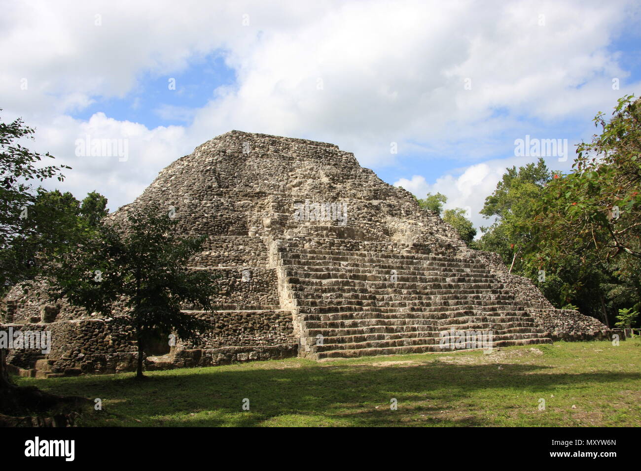 Mondo Perduto Piramide, Mundo Perdido complessa, Tikal, città maya Guatemala Foto Stock