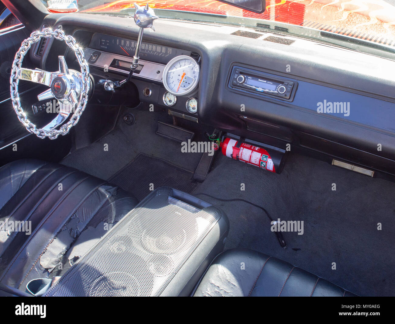 Interno di una vecchia vettura americana Foto Stock