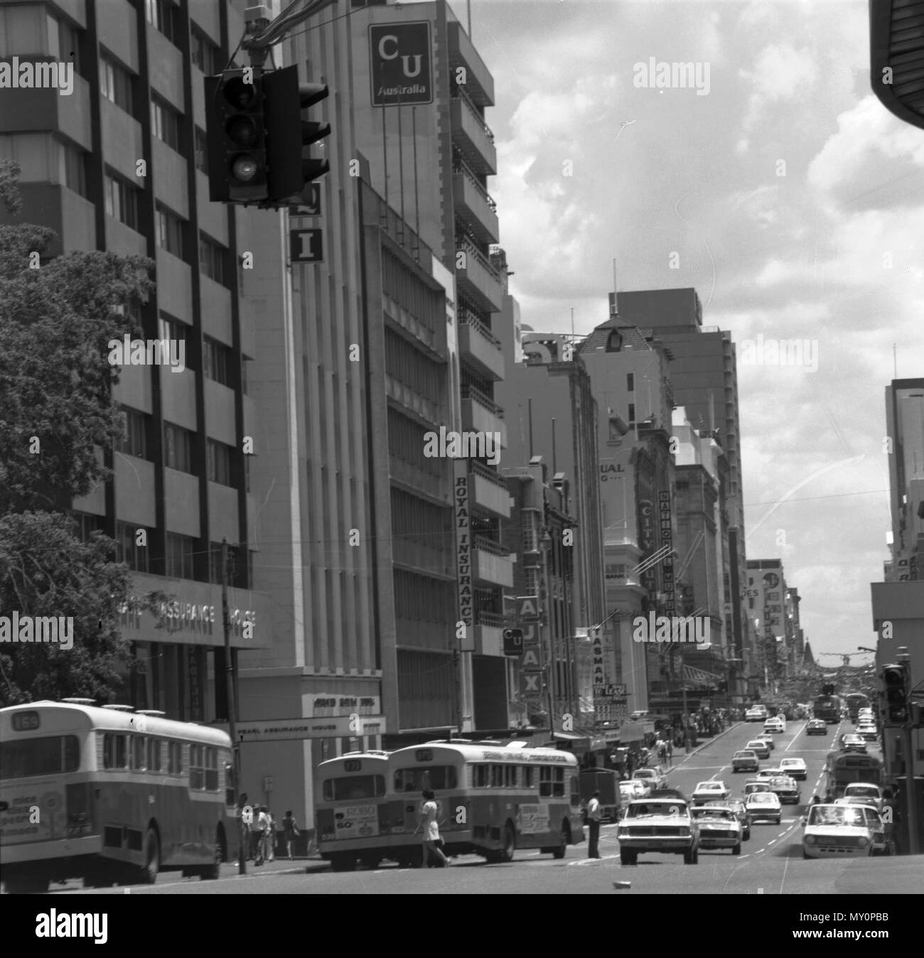 Queen Street, Brisbane, c 1973. Molte delle compagnie di assicurazione che hanno uffici in Queen Street non esistono più! Foto Stock