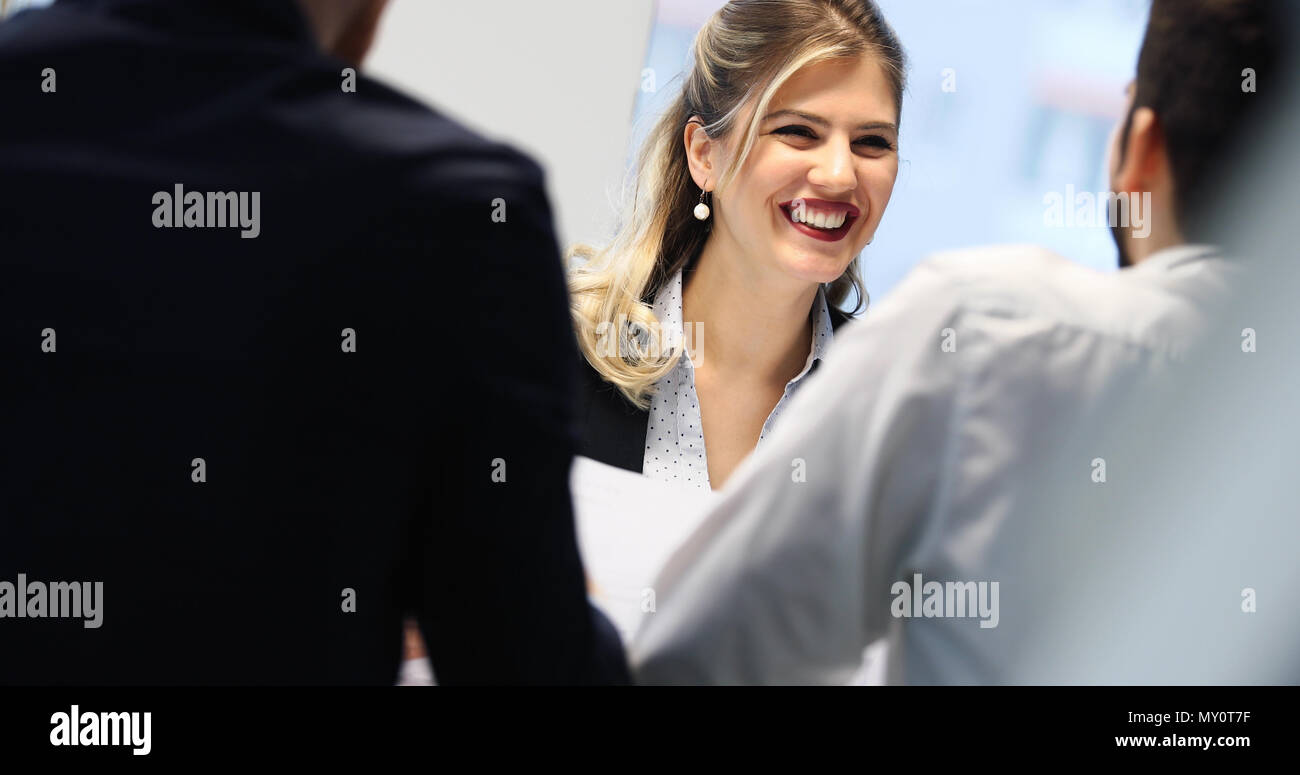 Il colloquio di lavoro con manager in ufficio Foto Stock