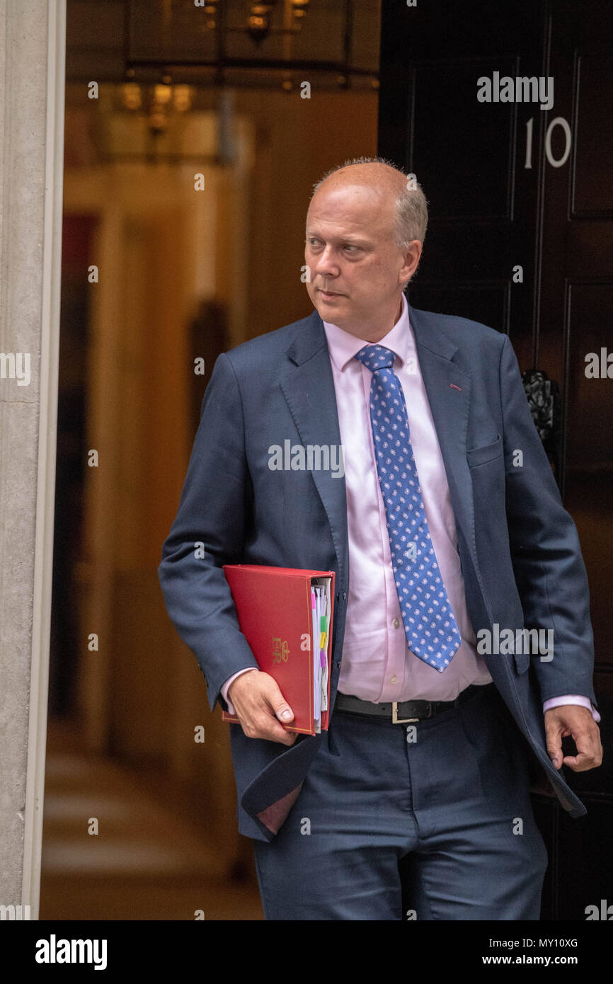 Londra, Regno Unito. 5 giugno 2018, Chris temolo, Segretario dei trasporti, , lascia la riunione del gabinetto a 10 Downing Street, Londra, Regno Unito. Credit Ian Davidson/Alamy Live News Foto Stock