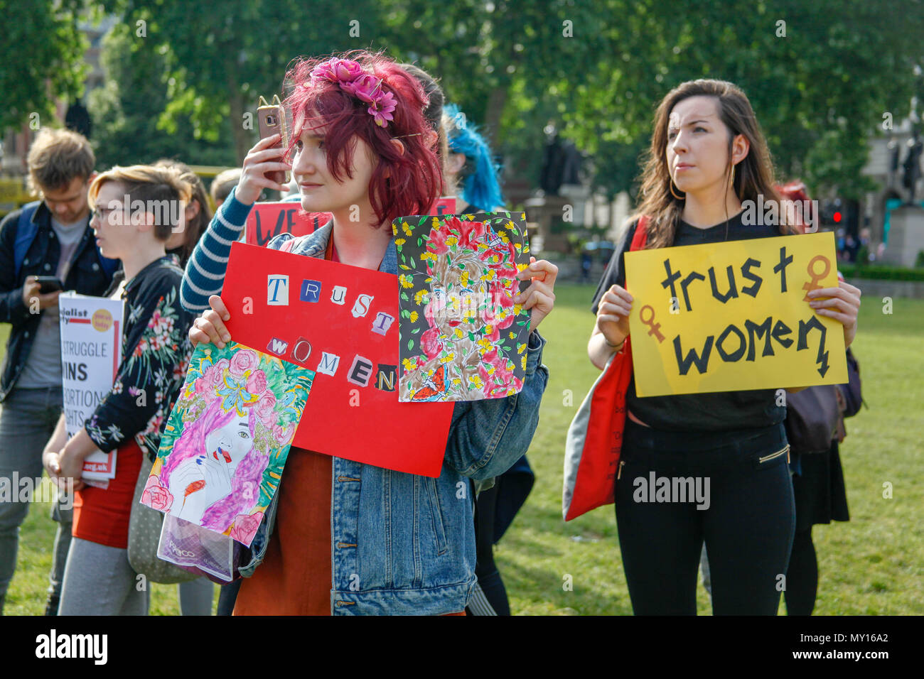 Londra, Regno Unito. 5 Giugno, 2018. L aborto in Irlanda del Nord i manifestanti Credito: Alex Cavendish/Alamy Live News Foto Stock