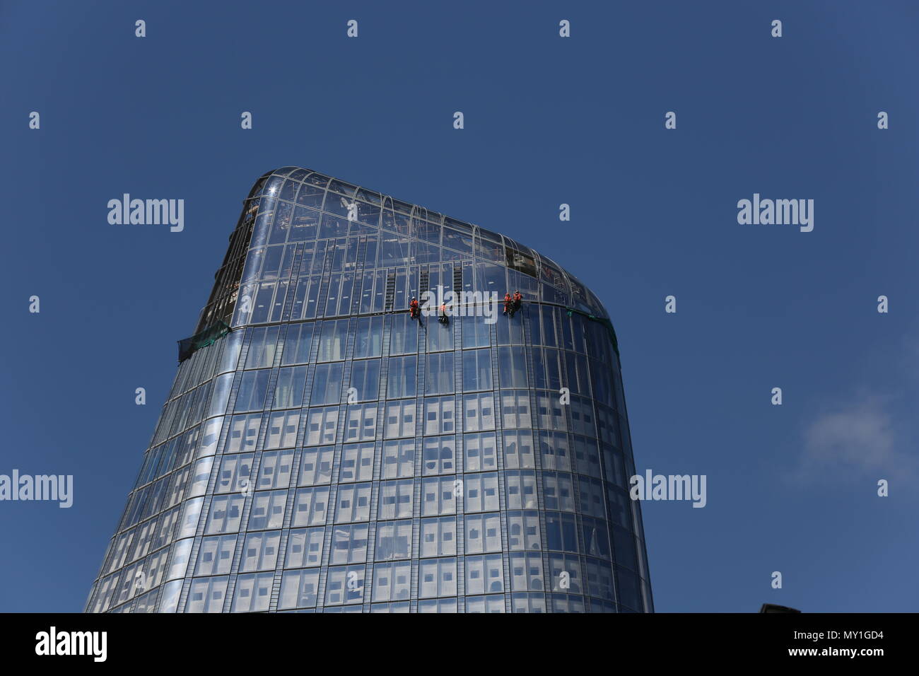 Londra - il 4 maggio 2018. Uno Blackfriars, a 52 piani di sviluppo di 170 m di altezza, costruito da San Giorgio South London Limited, No. 1 Blackfriars Foto Stock