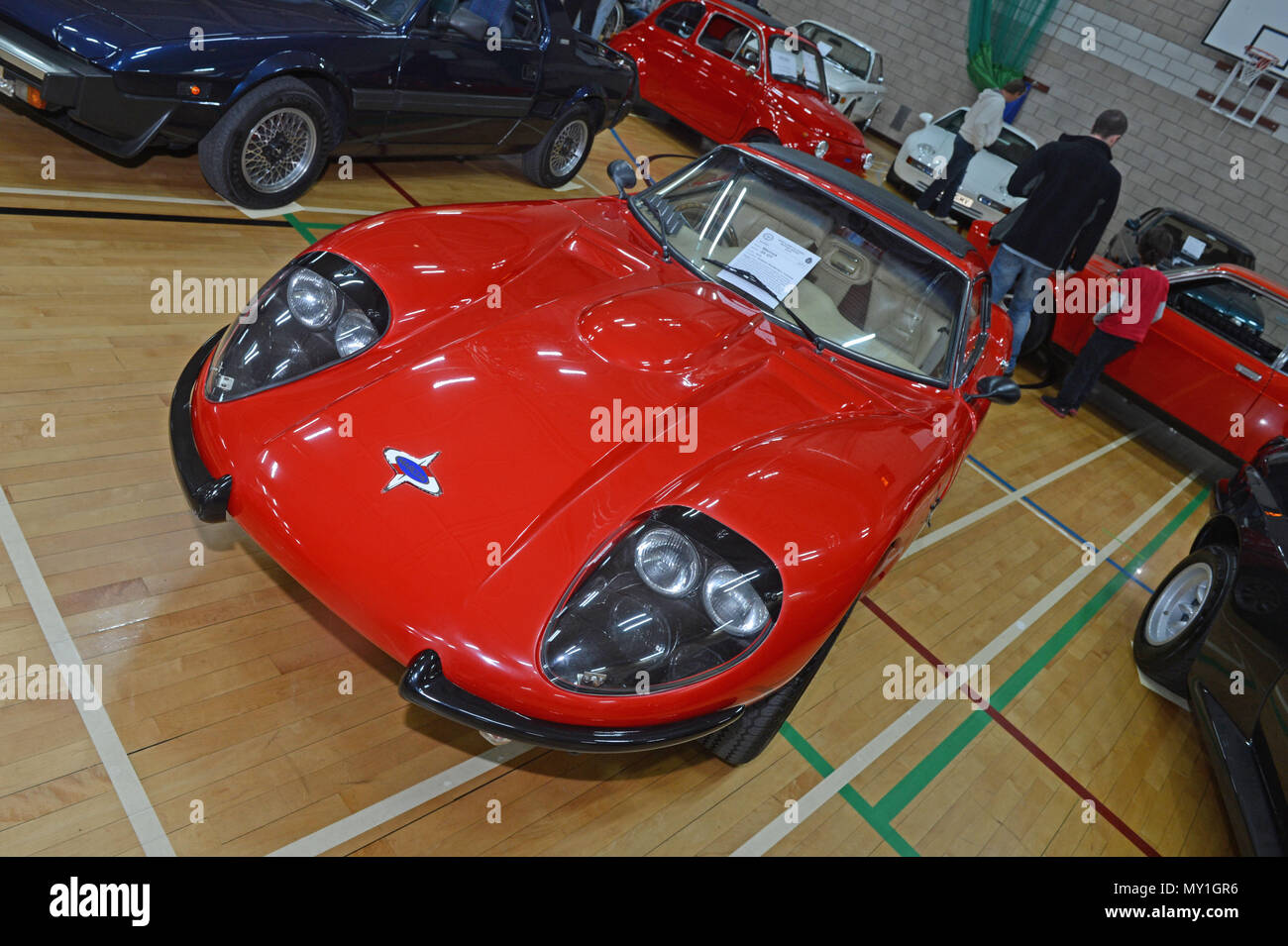 Marcos 3 litro rosso GT auto classica a Shetland Classic Car Show 2018 Foto Stock