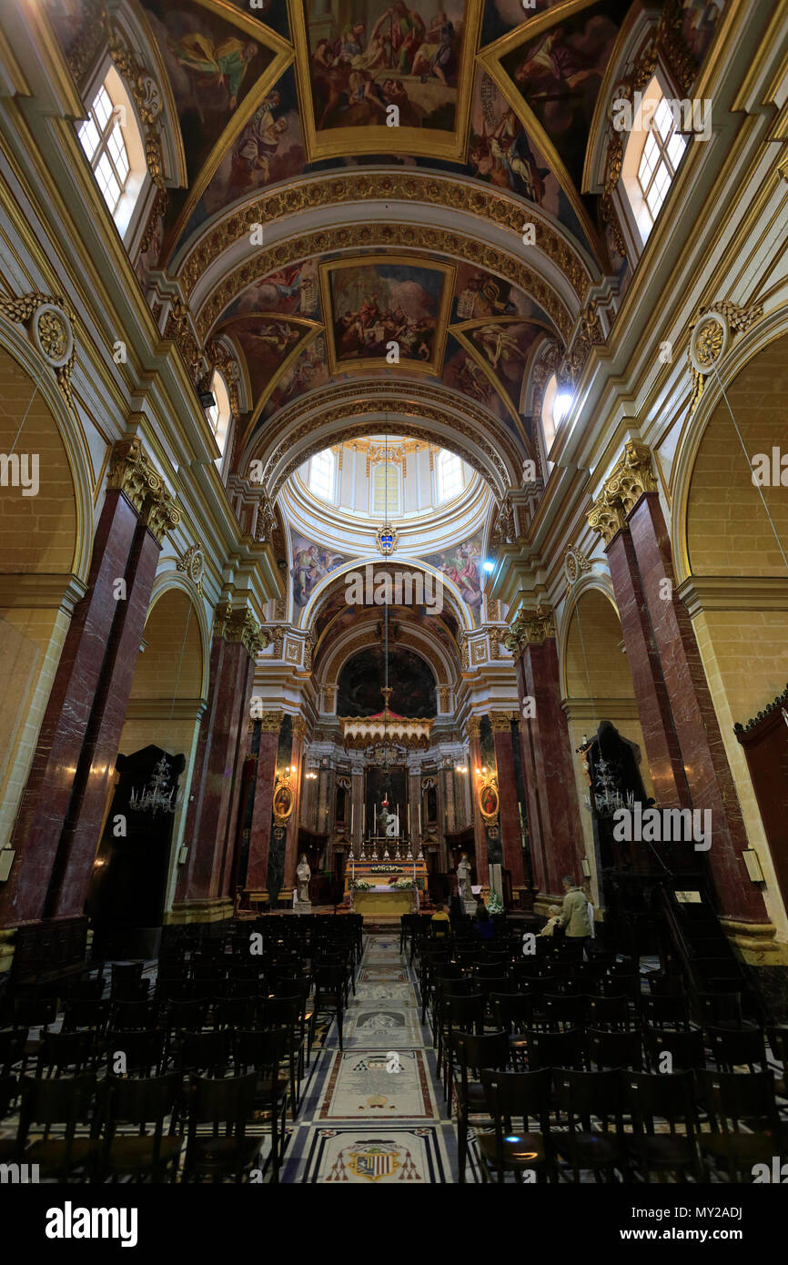 Interno della cattedrale di St Paul, città silenziosa di Mdina, Malta Foto Stock