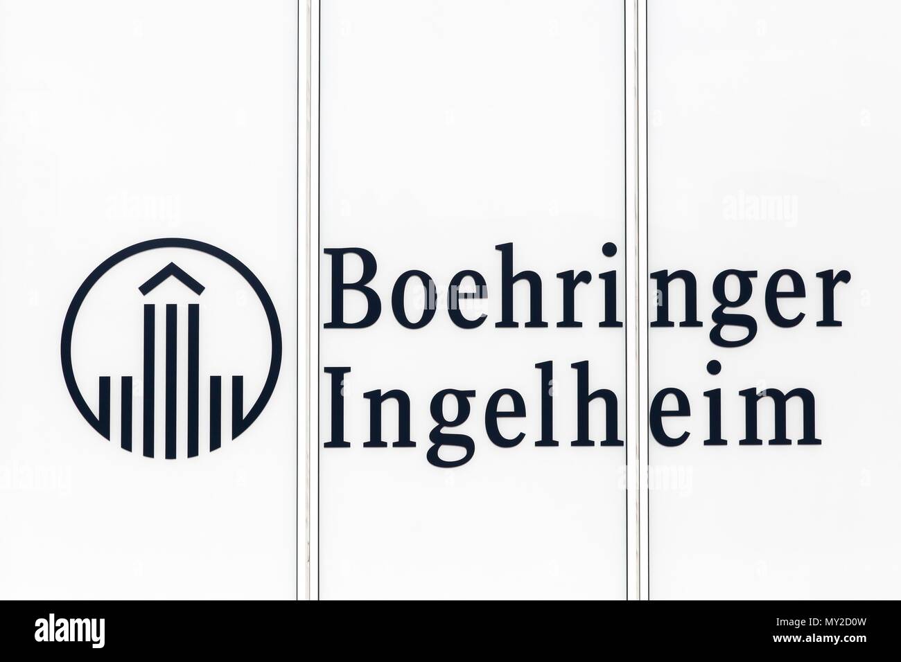 Lione, Francia - 26 Maggio 2018: Boehringer Ingelheim logo su un edificio. La Boehringer Ingelheim è uno del mondo 20 società farmaceutiche leader Foto Stock