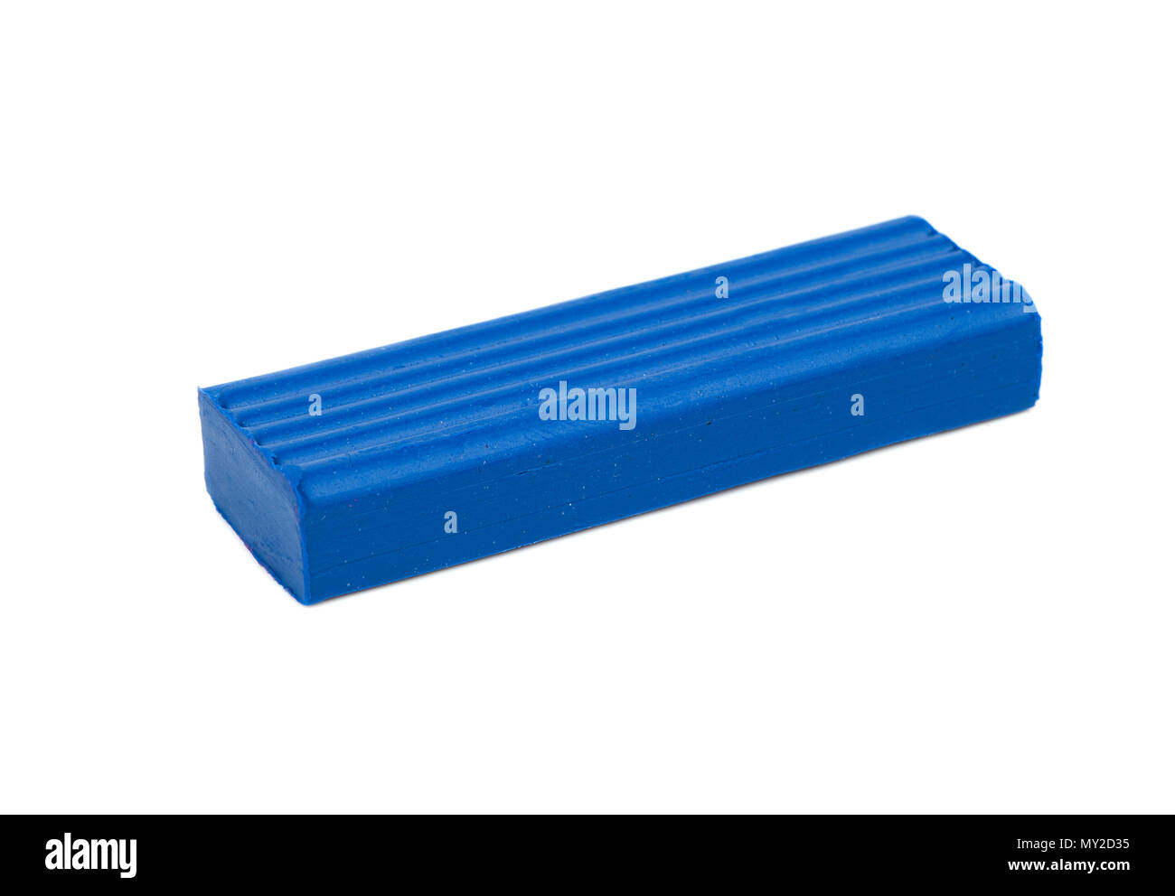 Pezzo di plastilina blu isolato su sfondo bianco Foto Stock