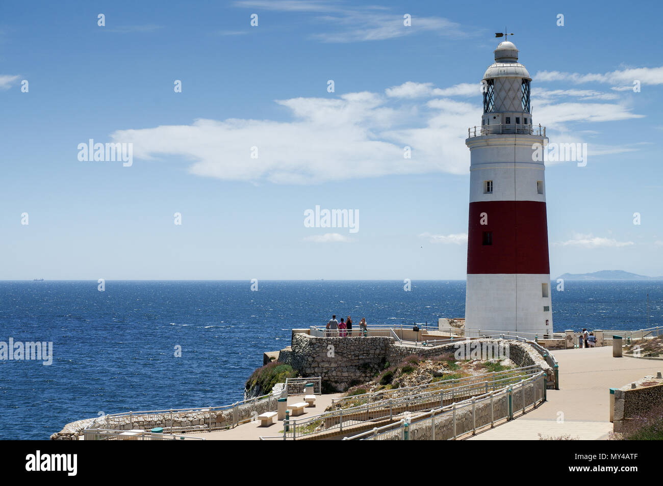 Trinità faro all Europa Point sulla punta sudorientale della British Overseas Territorio di Gibilterra Foto Stock