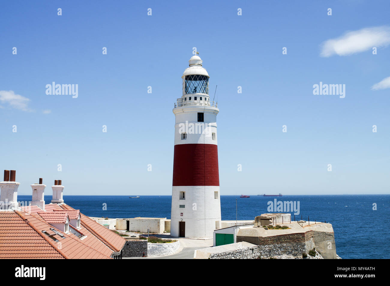 Trinità faro all Europa Point sulla punta sudorientale della British Overseas Territorio di Gibilterra Foto Stock