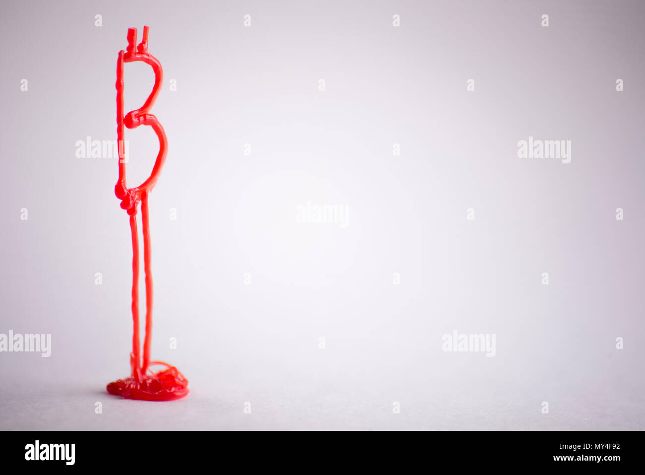 3d rosso segno bitcoin Foto Stock