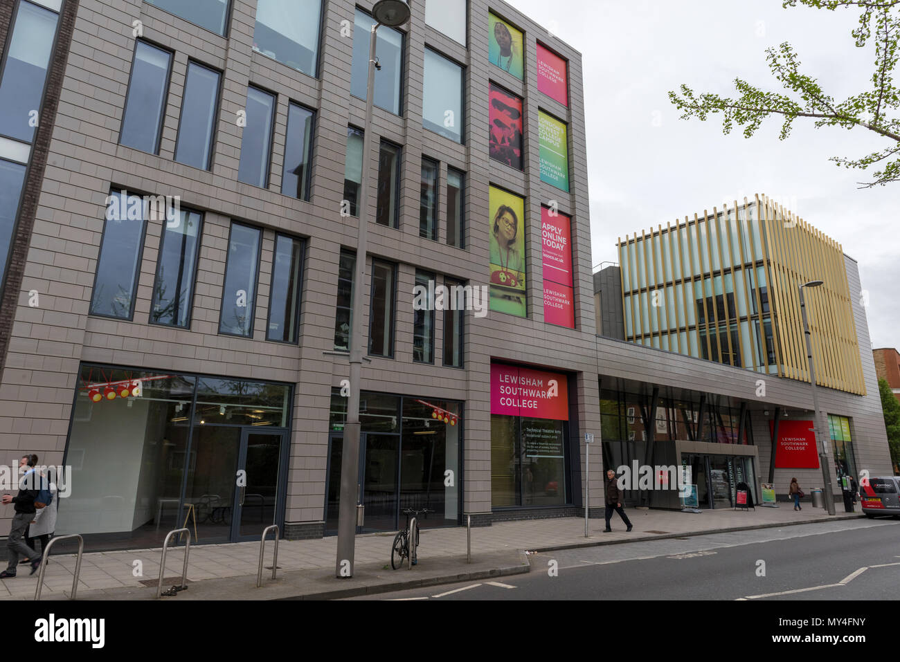 Lewisham e la Southwark college di Londra centrale. La città capitale istruzione ulteriore istituzione nel centro della capitale. apprendendo luogo corso Foto Stock