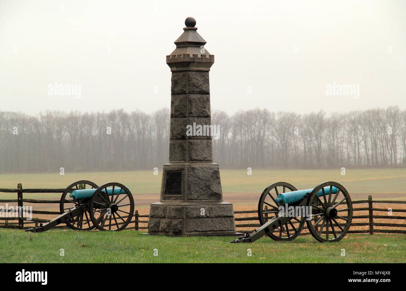 Gettysburg National Military Park è conosciuto per le innumerevoli guerre civili monumenti e memoriali che punteggiano il paesaggio Aprile 15, 2018 in Gettysburg, PA Foto Stock