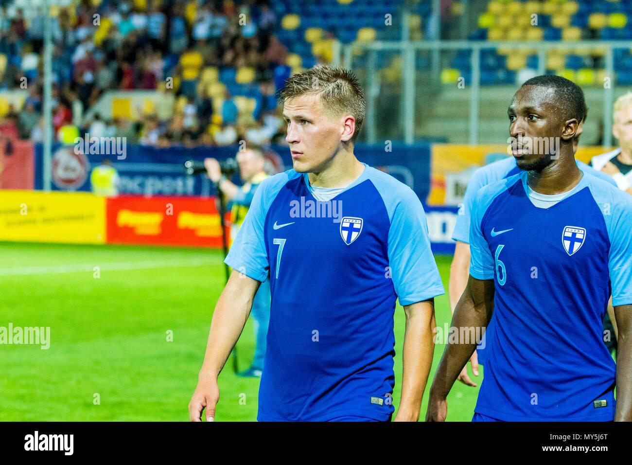 5 giugno 2018: Robin Lod #7 (Finlandia) Glen Kamara #6 (Finlandia) dopo la International Amichevole - Romania vs. Finlandia a Ilie Oana Stadium di Tulcea, Romania ROU. Copyright: Cronos/Catalin Soare Foto Stock