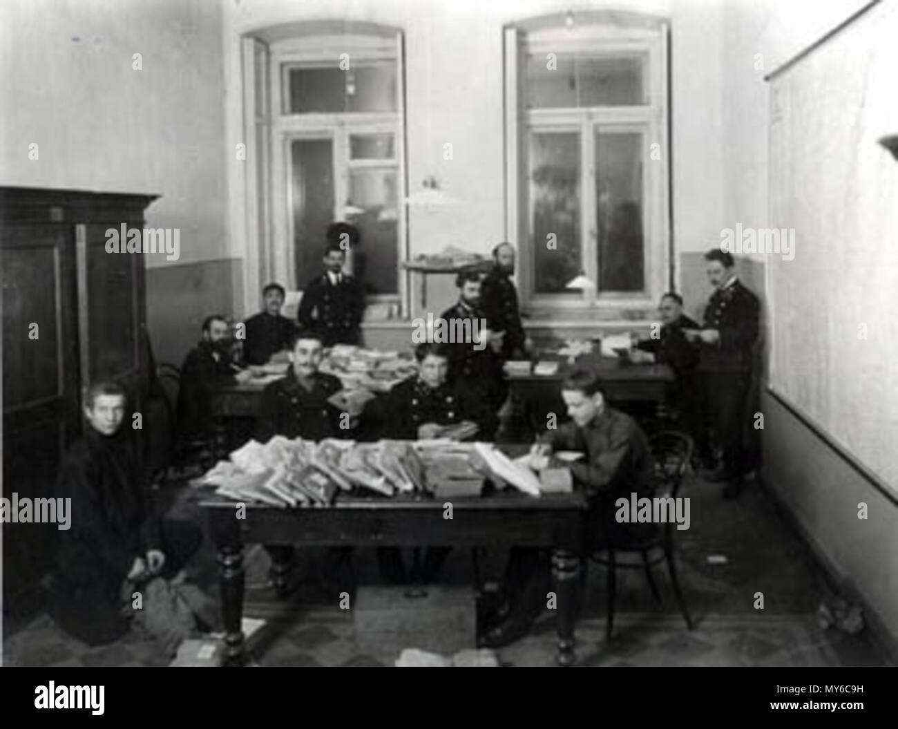 . Русский: почтовая служба Азербайджана в 20-х гг ХХ века. Начало ХХ века (21 luglio 2009 (originale data di caricamento). Sconosciuto Il uploader originale era TiFFOZi iz Baku alla Russian Wikipedia 427 Pochtovaya slujba Azerbaydjana Foto Stock