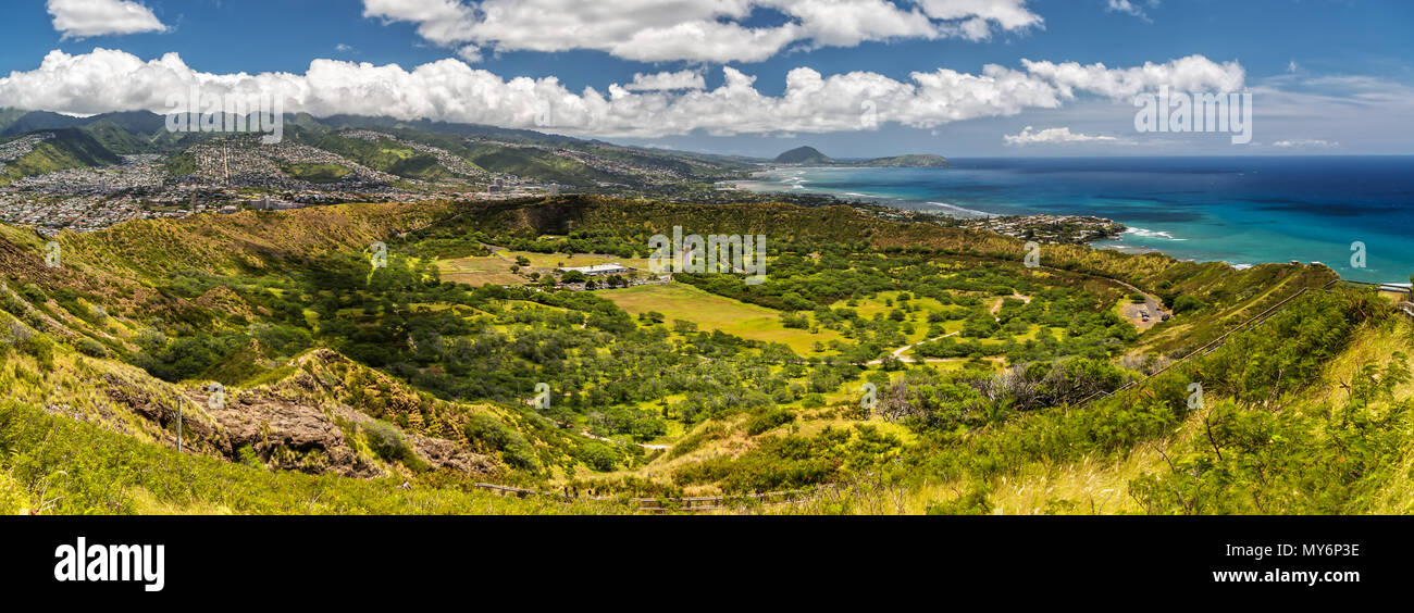 Vista panoramica del Cratere Testa di diamante o Oahu, Hawaii Foto Stock