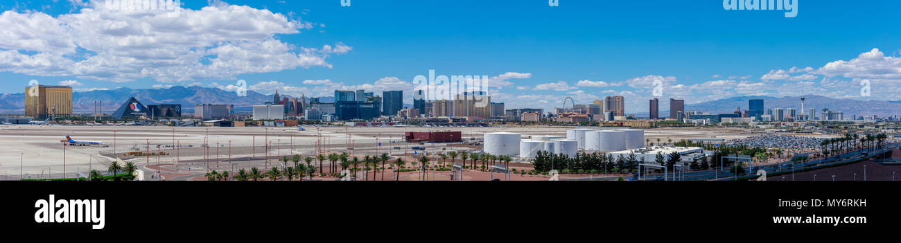Las Vegas, Nevada - 29 Maggio 2018 : gli edifici e casinò sulla striscia cityscape Downtown Las Vegas Foto Stock