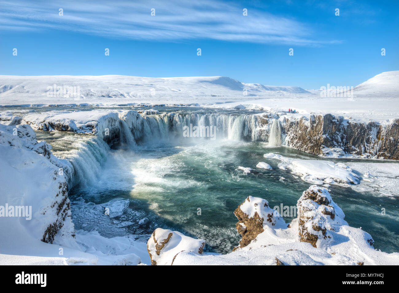 Cascata Goðafoss in inverno con neve e ghiaccio, regione nord-occidentale, Islanda Foto Stock