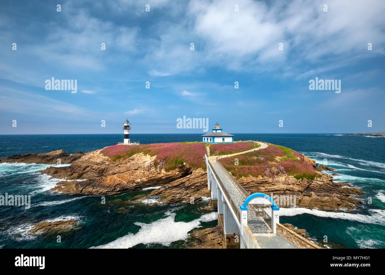 Illa Pancha Isola con faro, Ribadeo, provincia di Lugo, Galizia, Spagna Foto Stock