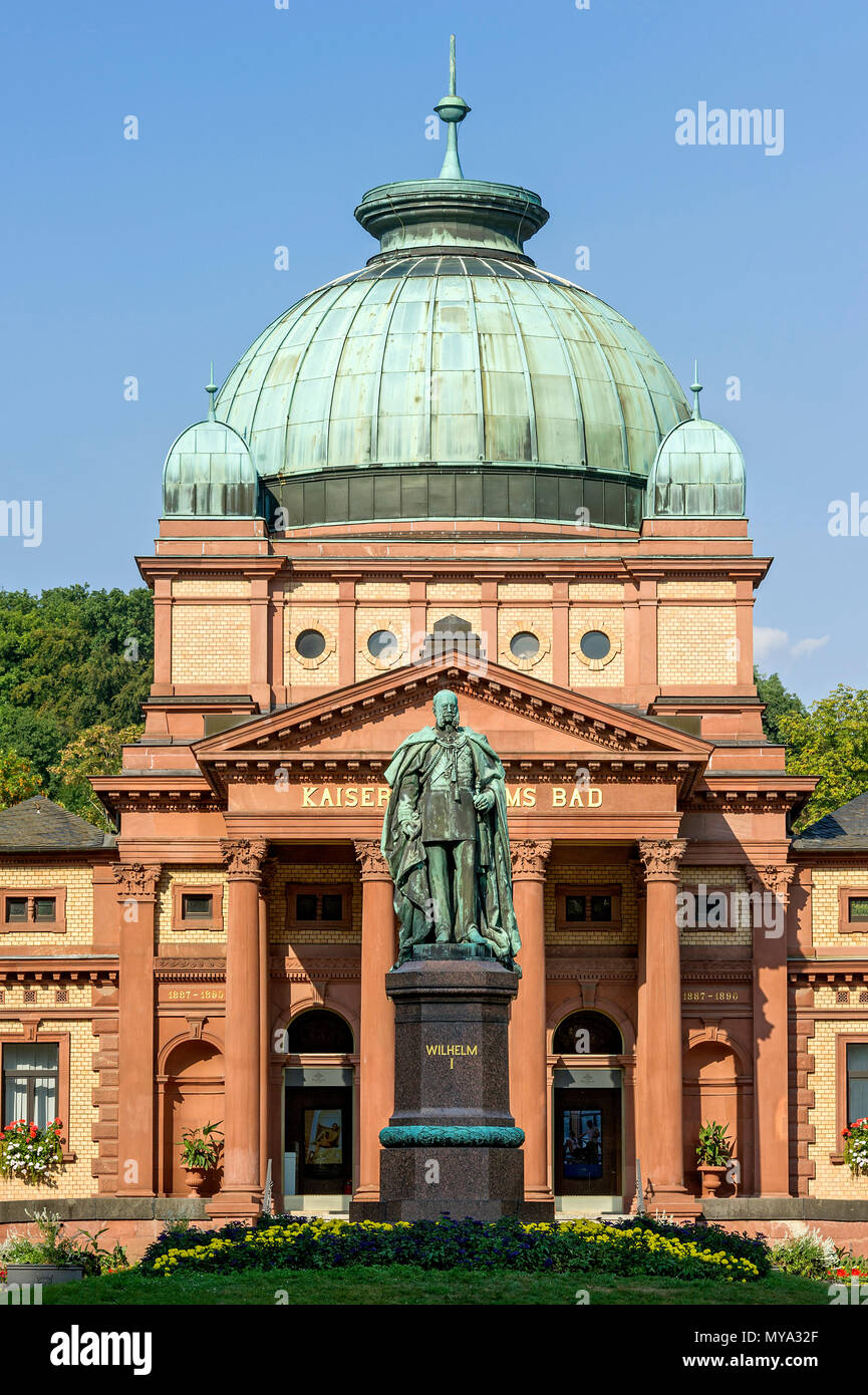 Kaiser-Wilhelms-Bad, statua del Kaiser Wilhelm I., monumento in bronzo, spa garden, Bad Homburg, Hesse, Germania Foto Stock