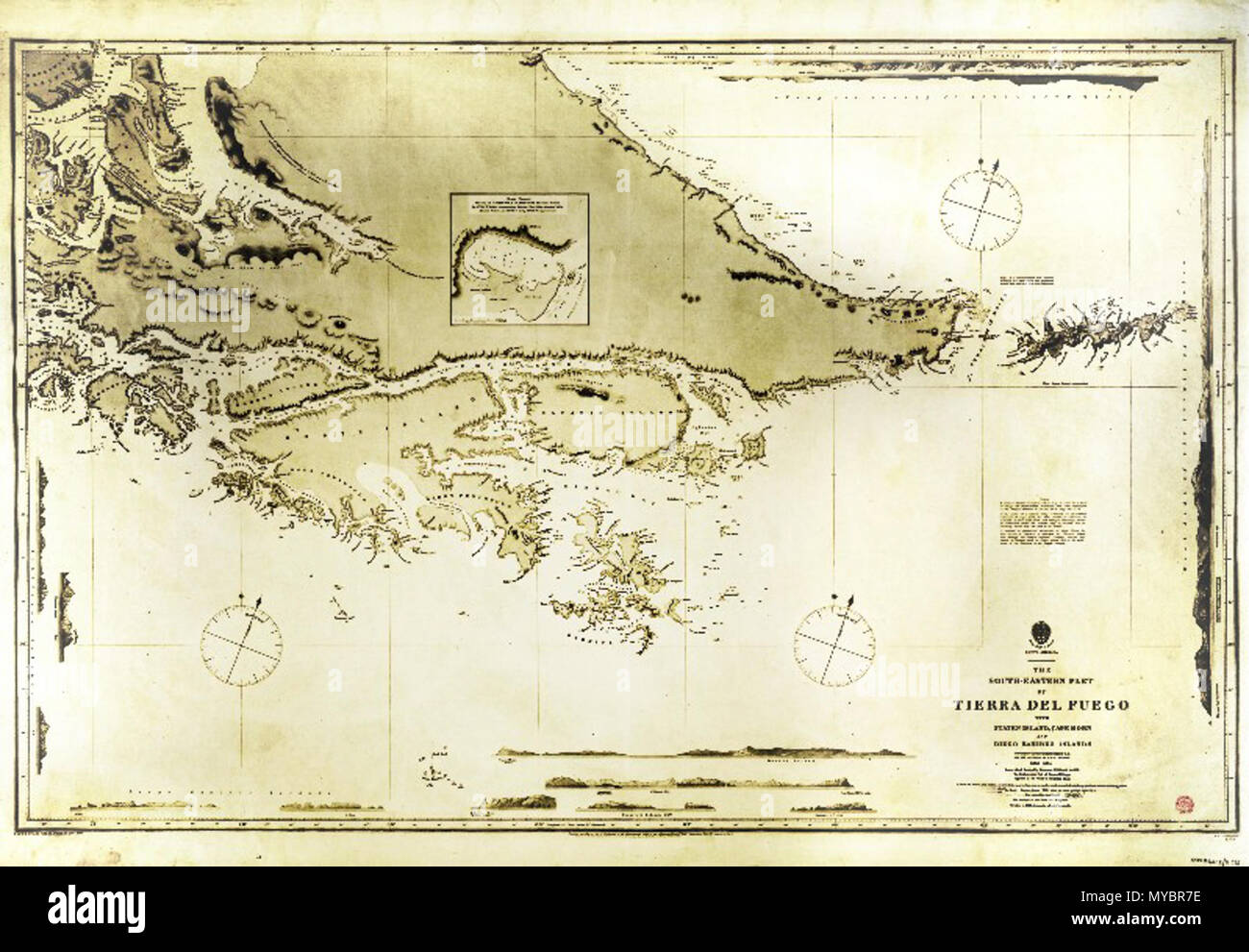 . La parte sud-orientale di Tierra del Fuego con Capo Horn, intervistati dalla H.M.S. Beagle nel 1830-34. La mappa originale è in toni di grigio; giallastro colori provengono da aumentando il contrasto prima di caricare la mappa e sono stati lasciati per una migliore visibilità map legge in basso a destra (tra gli altri): "la parte sudorientale di Tierra del Fuego con Staten Island,Capo Horn e Diego Ramirez Isole. Intervistati da capitano Robert Fitz Roy R.N. e ufficiali del H.M.S. Beagle. 1830-1834", a seconda della destinazione d'uso, questa mappa in una risoluzione superiore potrebbe essere ottenuta dalla sorgente o uplo Foto Stock