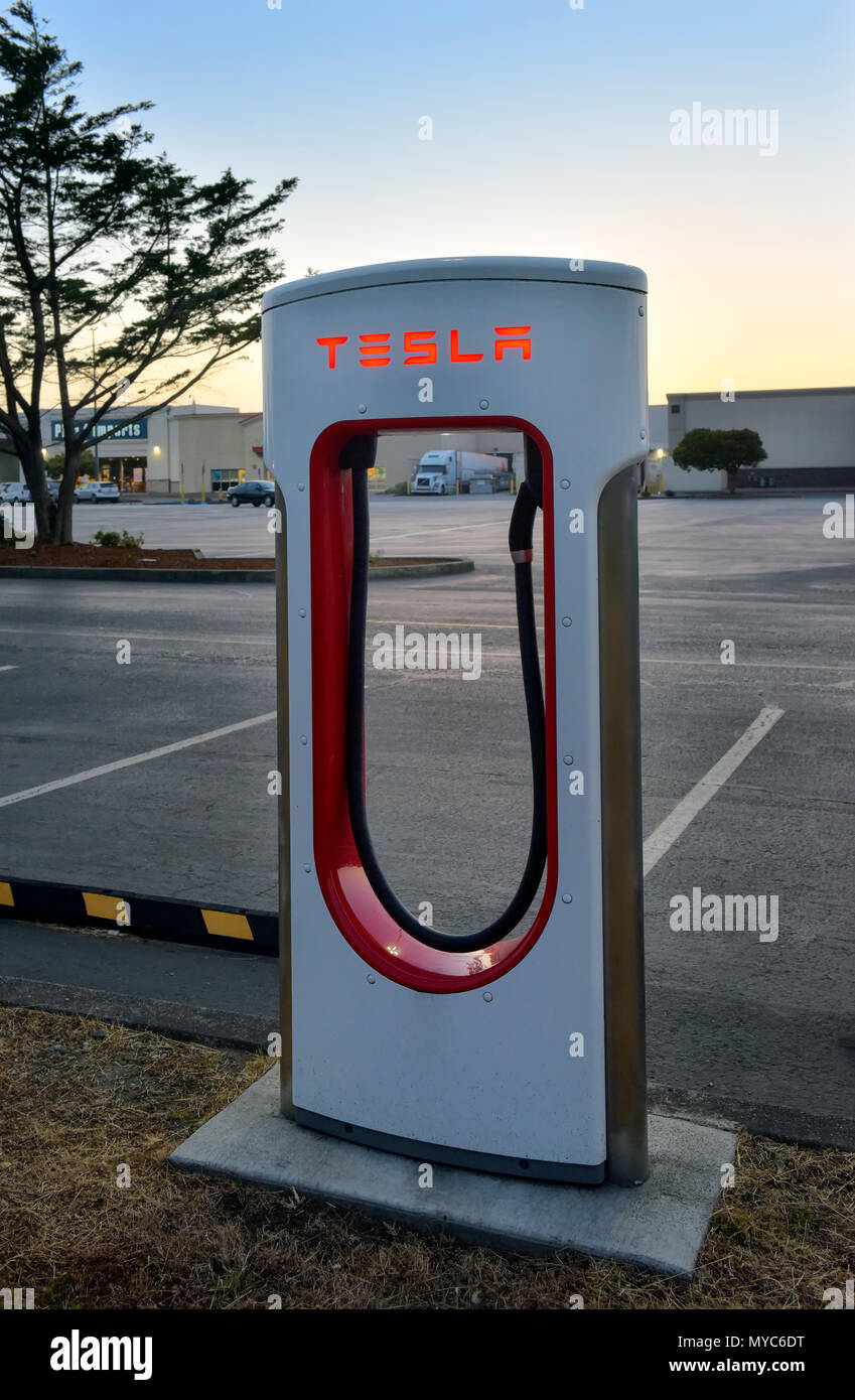 Tesla auto stazione di carica Foto Stock