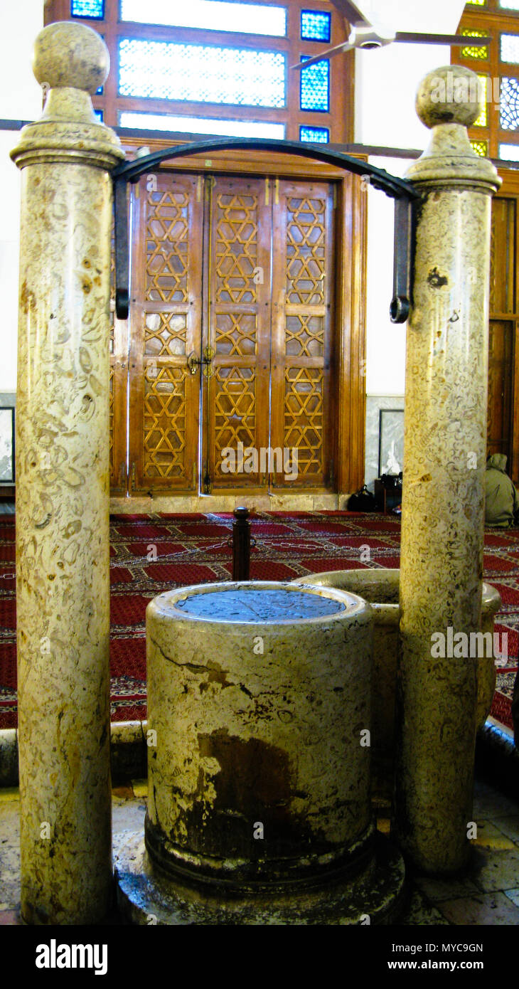 L'ara pagana e fontana di Umayyad mosque - 03 gennaio 2011 Damasco, Siria Foto Stock