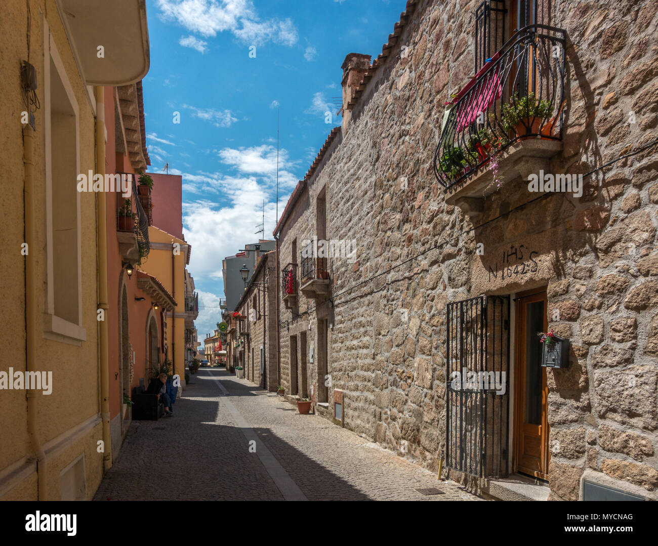 Strade di Olbia città vecchia, Sardegna Foto Stock