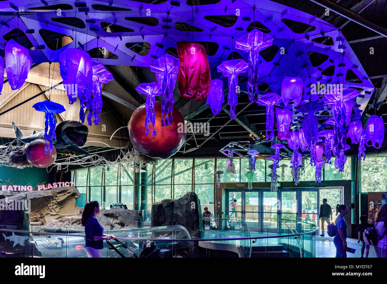 La consapevolezza di plastica arte di installazione, Aquarium di Vancouver, Stanley Park, Vancouver, British Columbia, Canada. Foto Stock