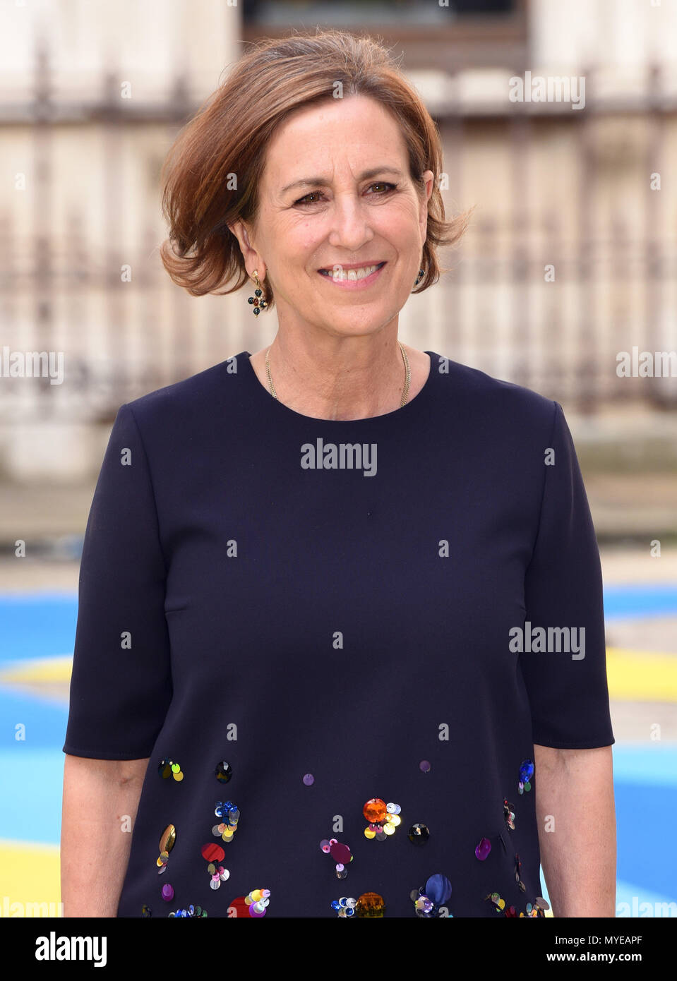 Londra, Regno Unito. Il 6 giugno, 2018. Kirsty Wark presso la Royal Academy of Arts Estate Anteprima della Fiera Party presso la Royal Academy di Londra Mercoledì 6 giugno 2018 Foto di Keith Mayhew Credito: KEITH MAYHEW/Alamy Live News Foto Stock